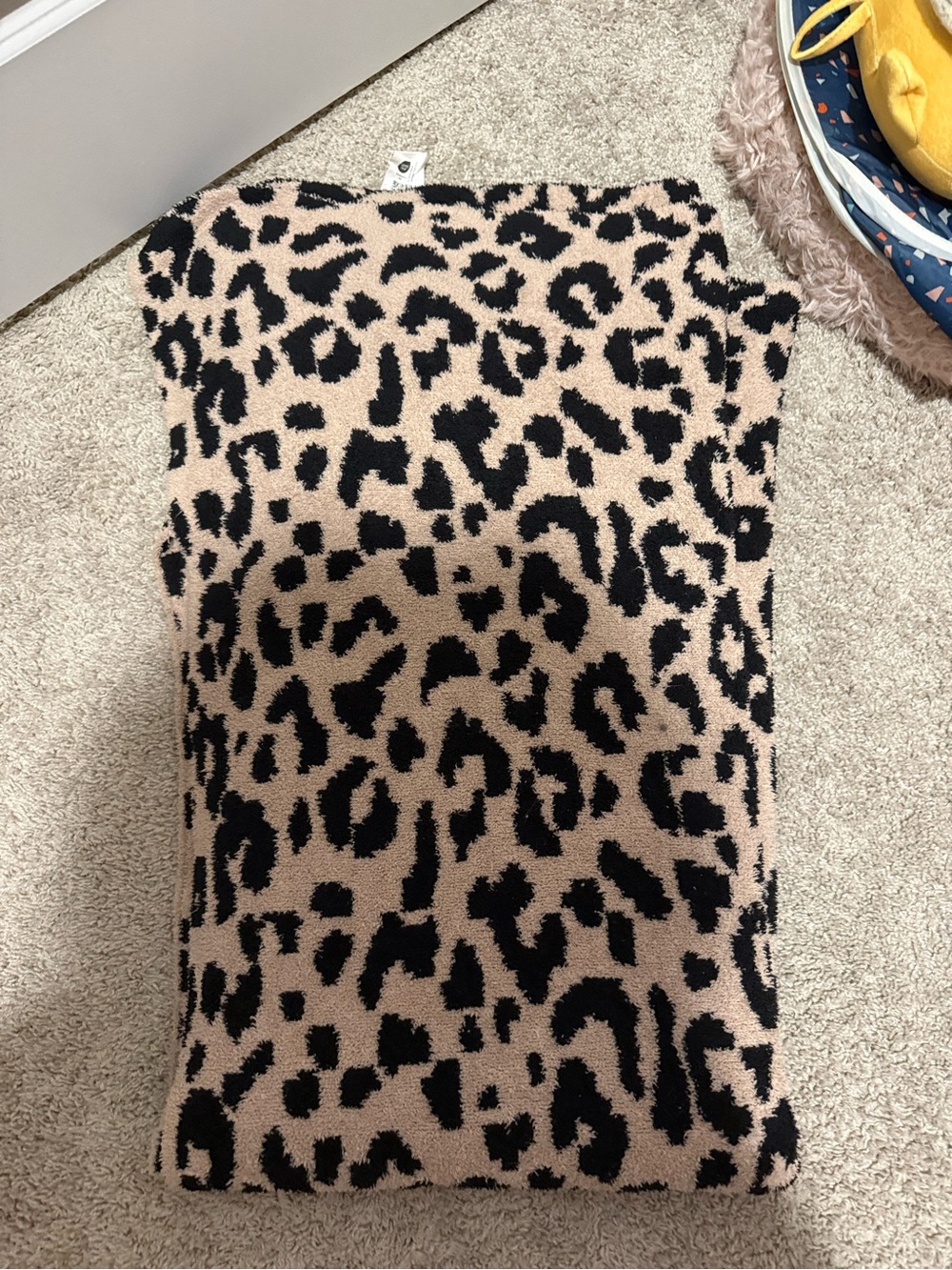 Cupcakes and Cashmere Leopard Cheetah Blanket
